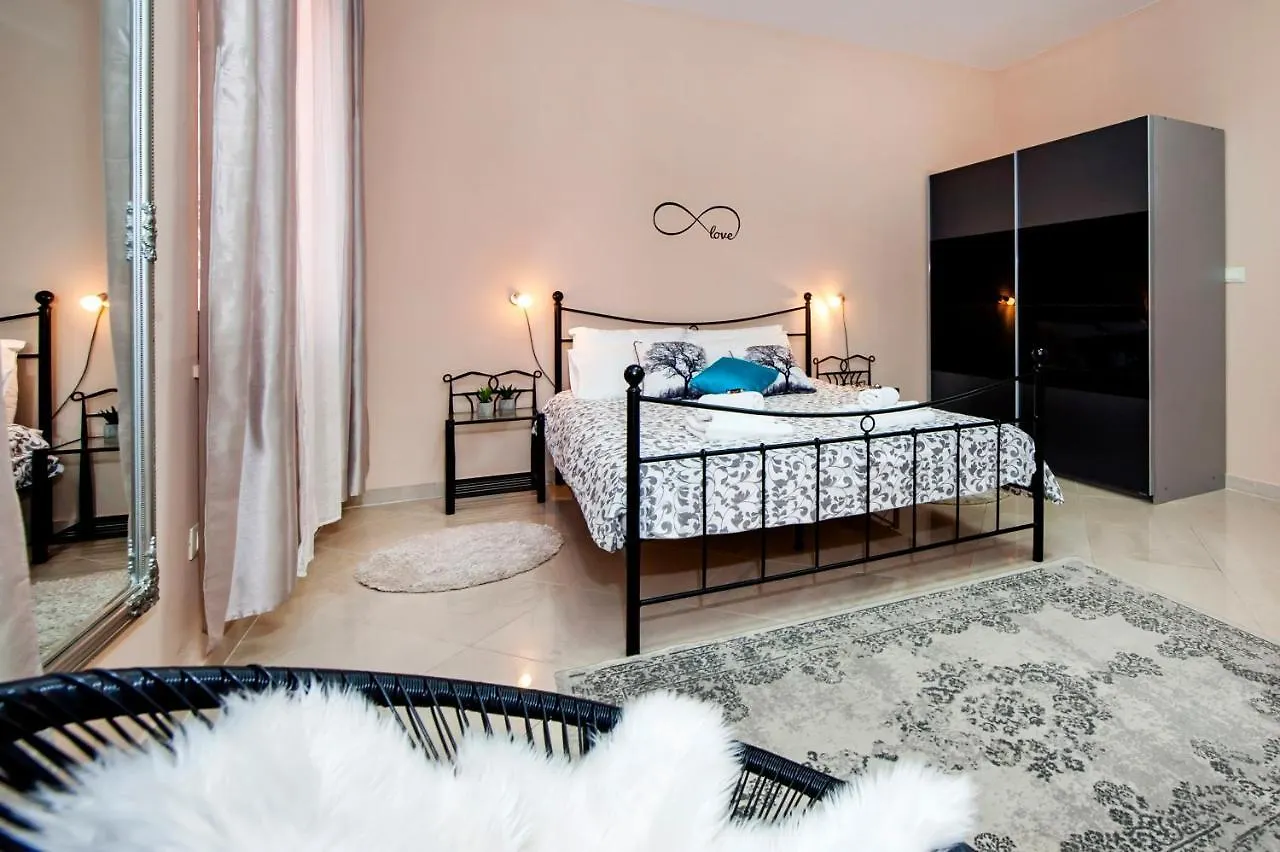 Rovinj City Apartment